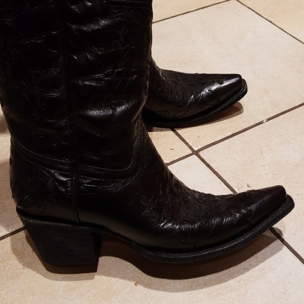 Circle G cowboy black boots